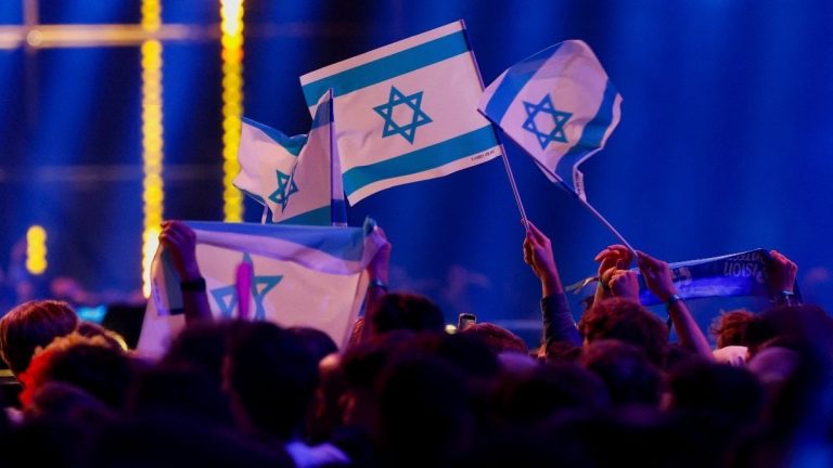 Eurovision’da İsrail protesto edildi: ‘soykırımı durdurun’ sesleri yükseldi