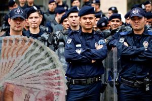 Polis Meslek Kanunu değişikliği: Ünvanlara göre yeni maaş ve mesai tablosu