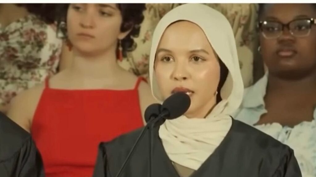 Harvard mezuniyet töreninde Suheila Mukhtar’dan Alak Suresi tilaveti yankılandı
